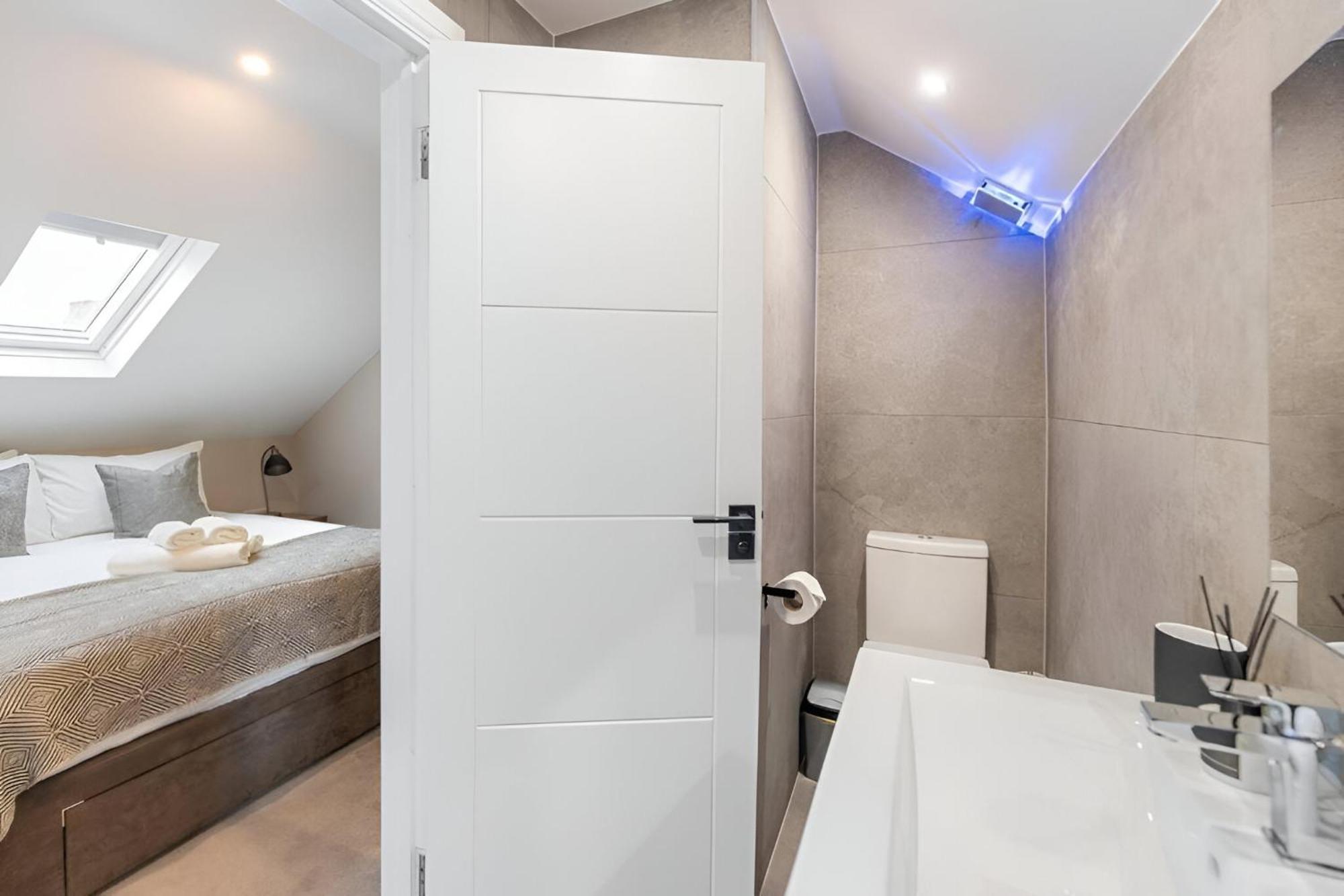 Earthy Elegance Stylish 4br For Urban Escapes Appartement