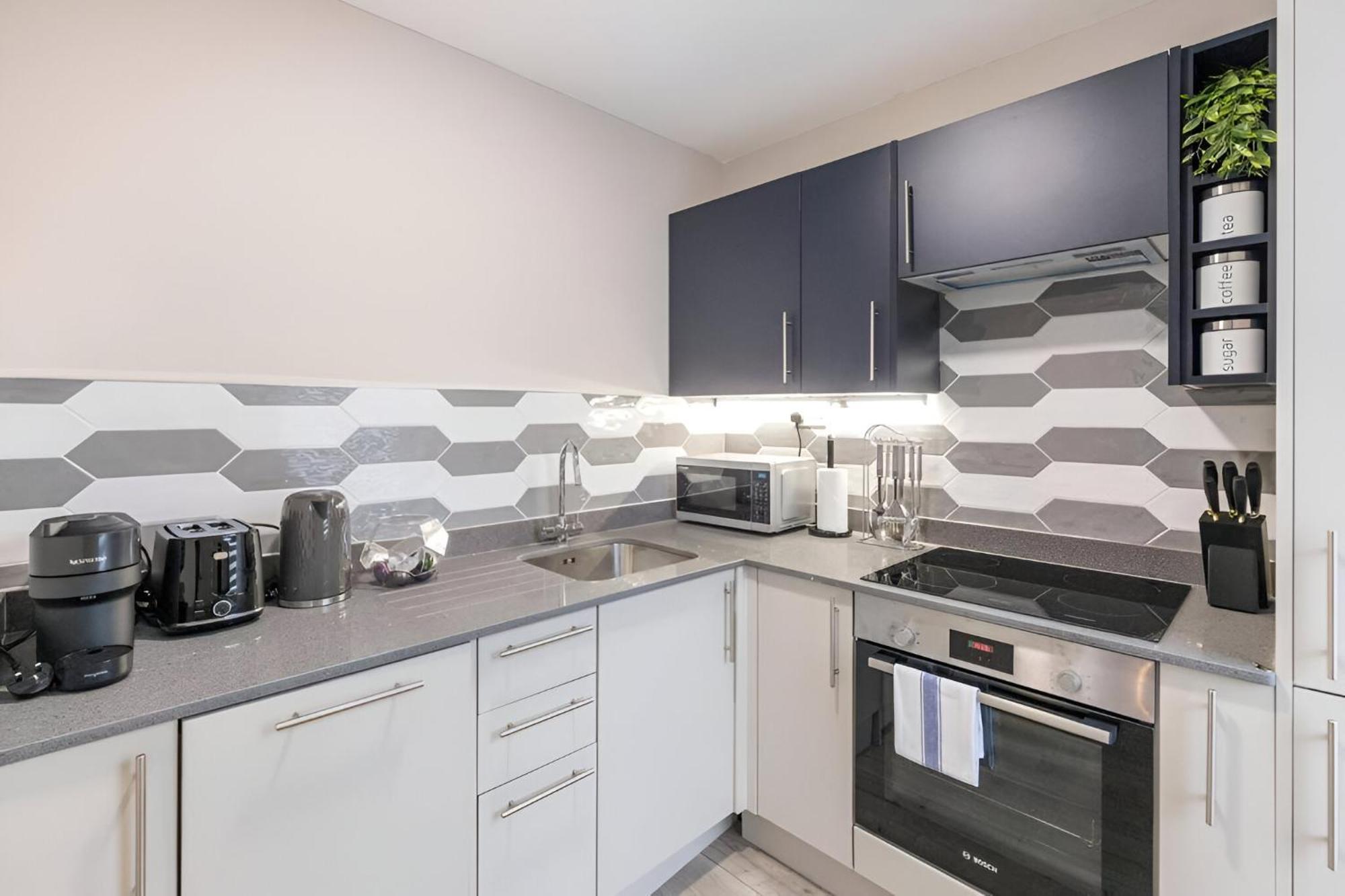 Earthy Elegance Stylish 4br For Urban Escapes Appartement Londres